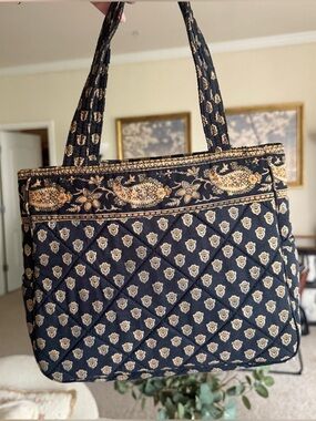 Pierre Deux French Country Quilted Petite Duffle Hand Bag Silver Zip logo